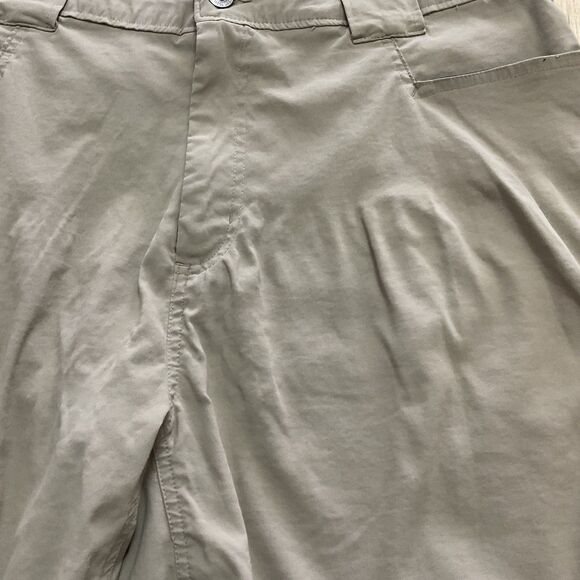 Eddie Bauer Mens size 38 Beige Cargo Shorts Chino Hiking Camp Stretch Outdoors - Picture 2 of 8